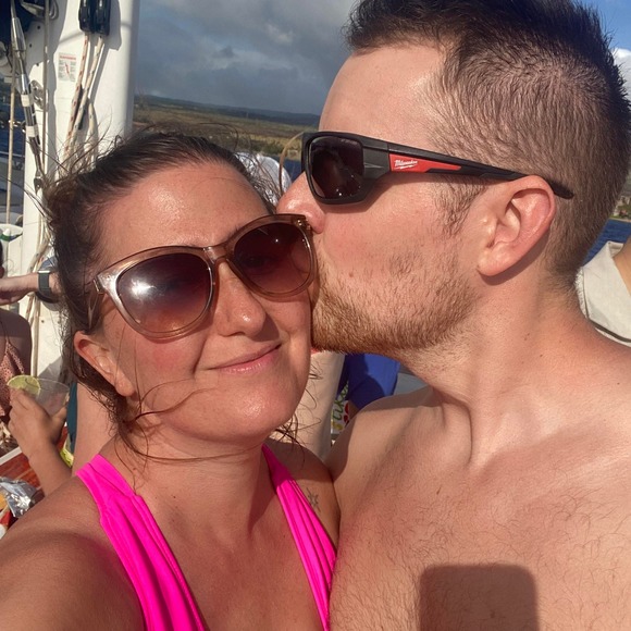 Meet your Posher, Alison - Picture 1 of 1